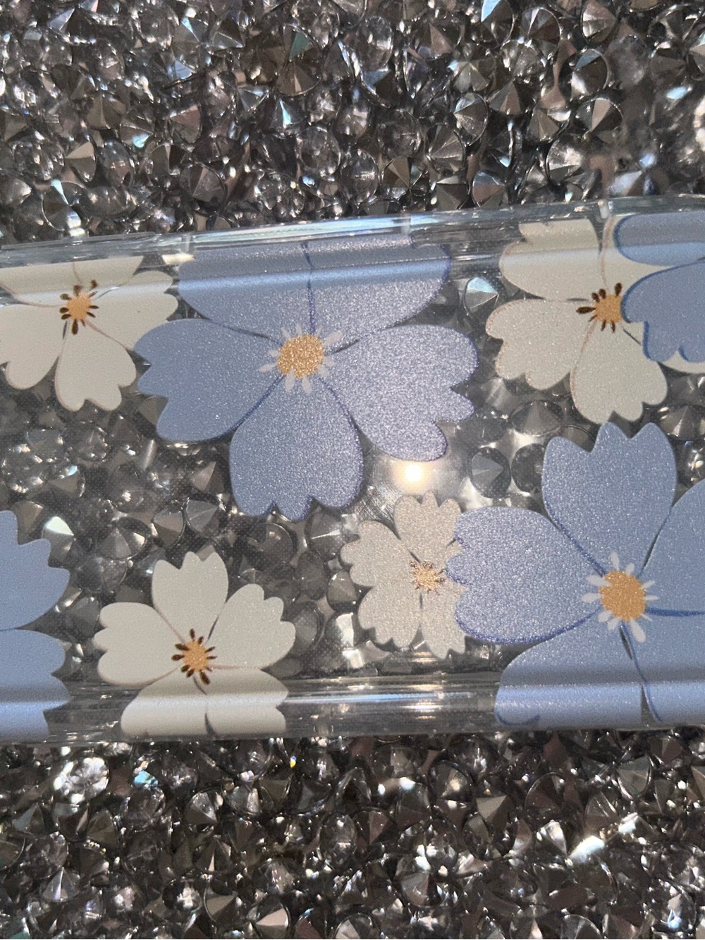 iPhone 5/6/7/8/SE Clear Floral Phone Case with Blue and White Sakura Design